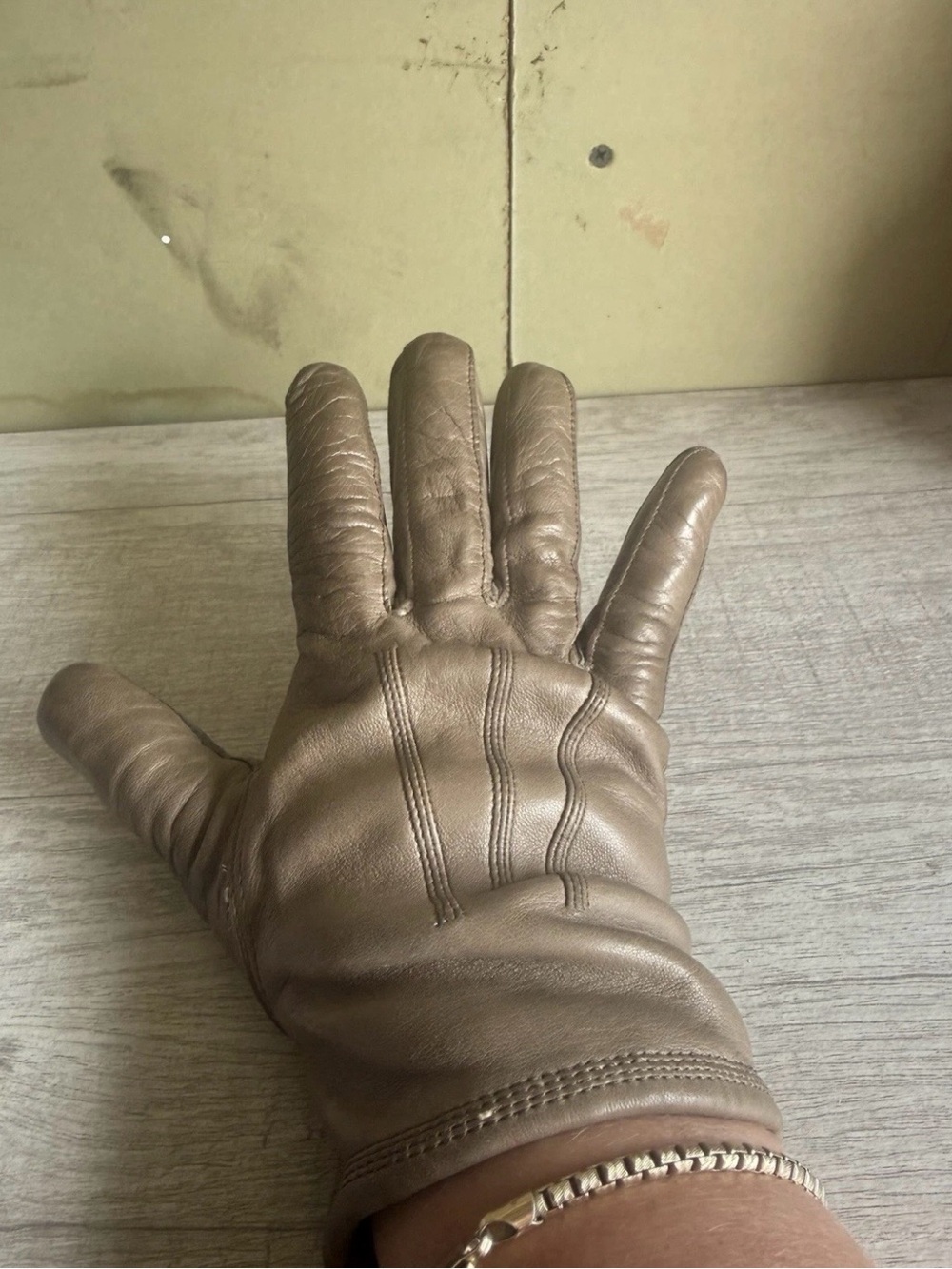 VTG Christian Dior 100% Cashmere Beige Leather Gloves Size M Made In Hungary